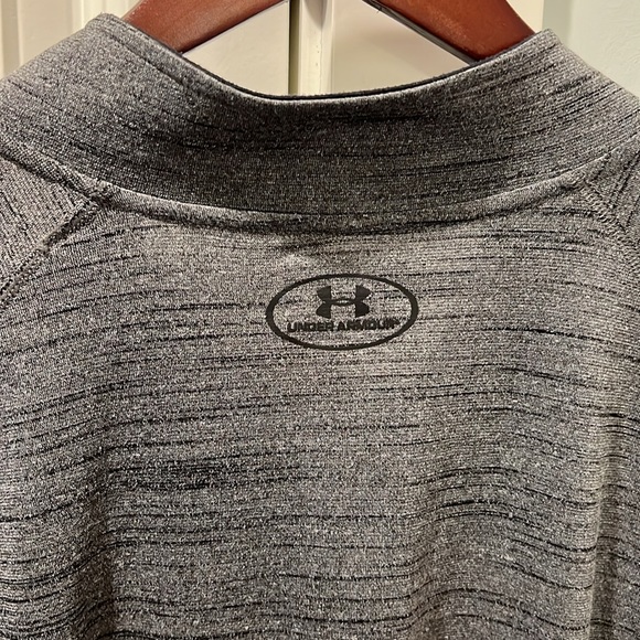 Under Armour 1/4 zip heat gear long sleeve shirt - Picture 7 of 7
